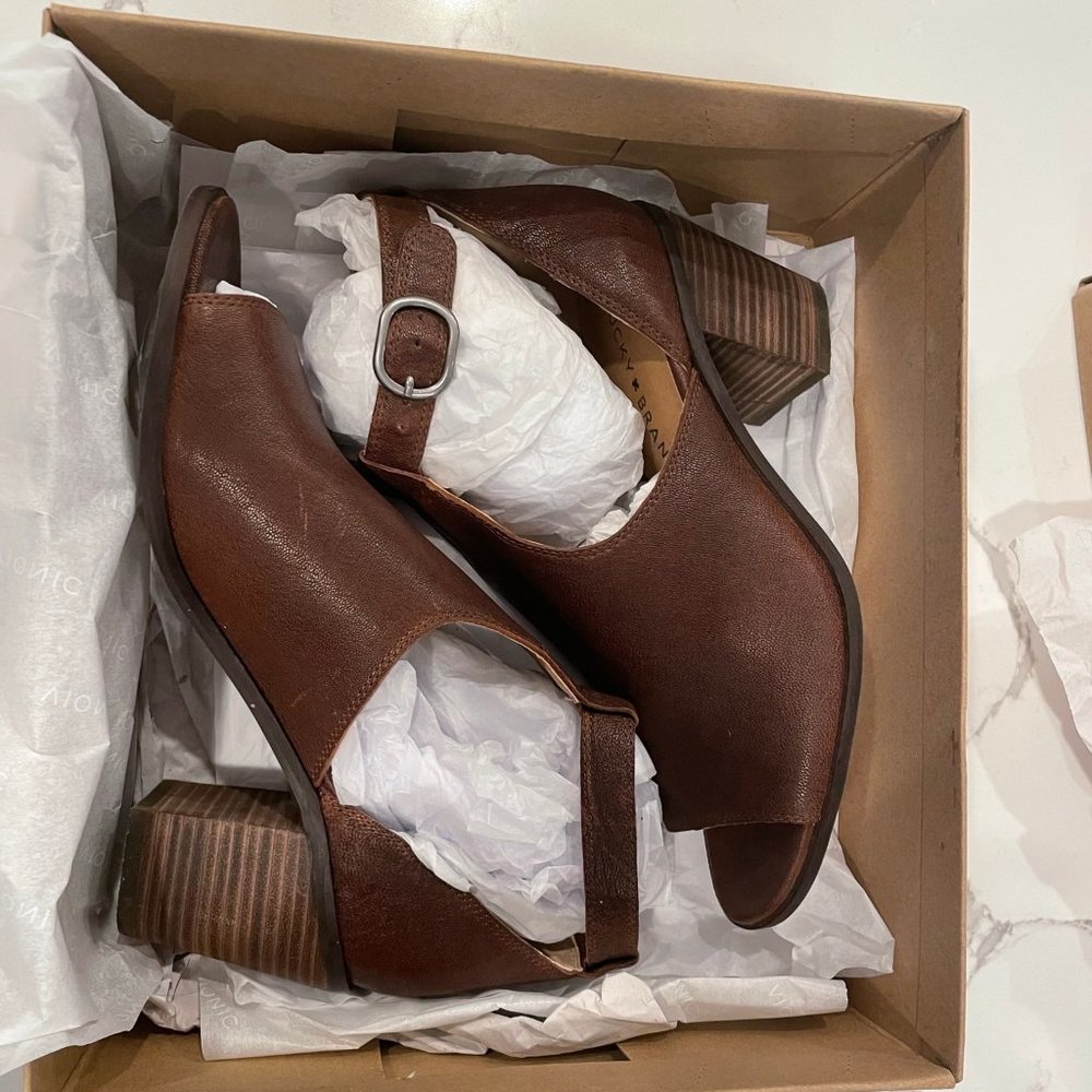 Lucky Brand Mid-Heel Sandal Toffee Leather LK_Kadian 8M